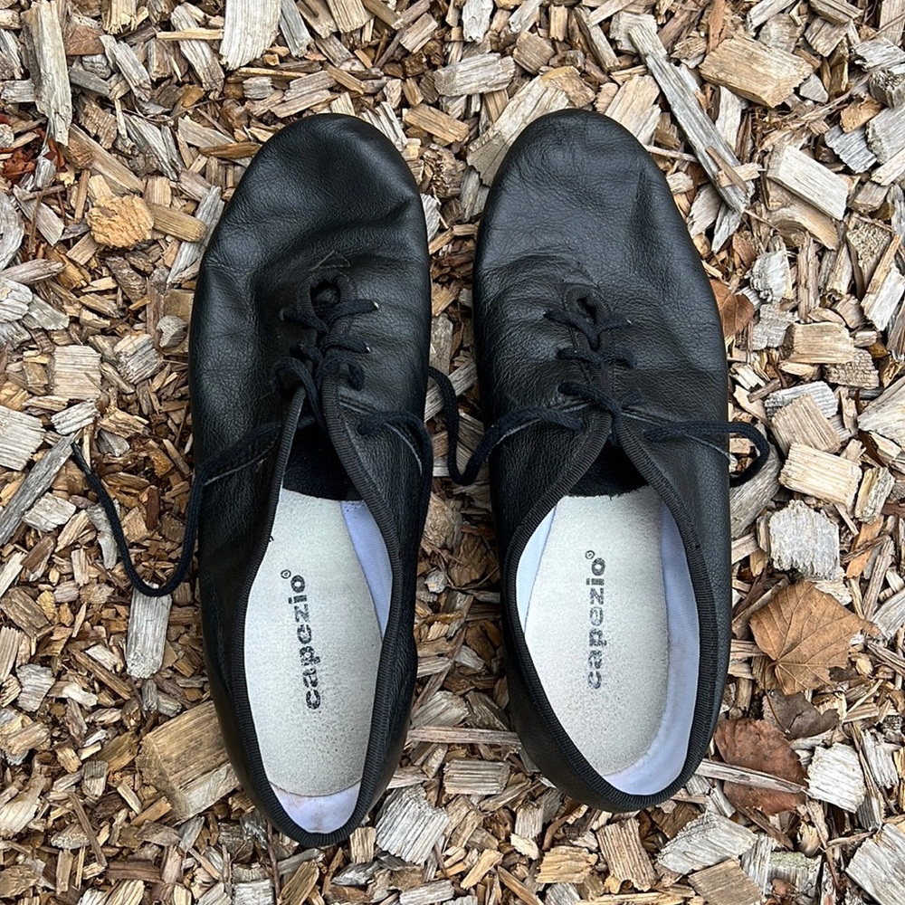 Capezio Full Sole Jazz Shoe, Size 9